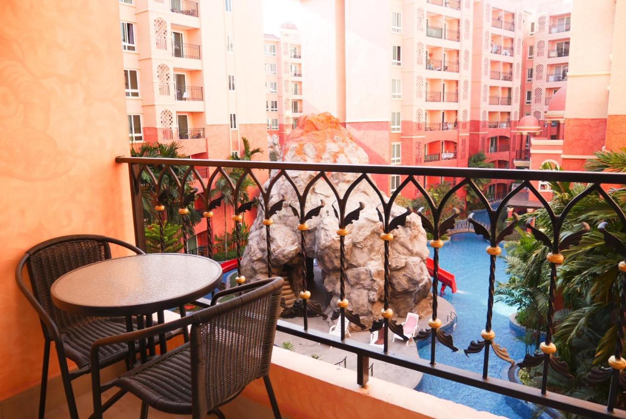 Seven Seas Resort Pattaya & Sofa Bed Pantai Jomtien Luaran gambar
